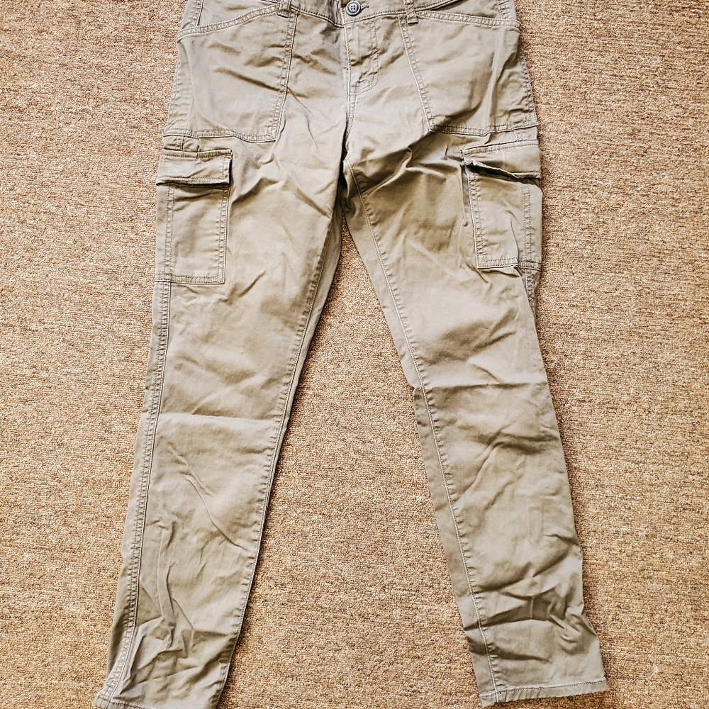 Gap olive green khakis